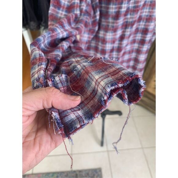La Miel Button Down Frayed Flannel - Picture 3 of 13